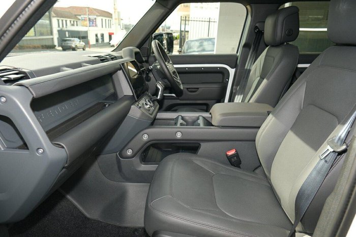 2026 Land Rover Defender 110 D350 X-Dynamic HSE
