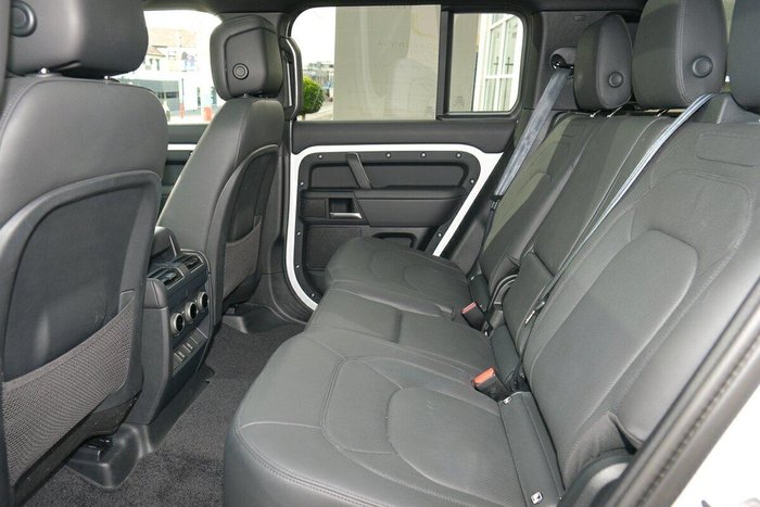 2026 Land Rover Defender 110 D350 X-Dynamic HSE
