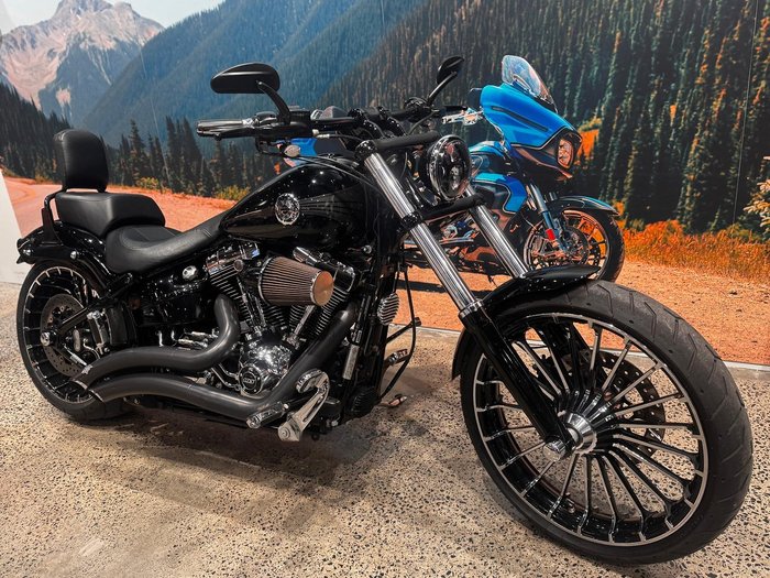 Harley-Davidson Breakout 103 (FXSB) Softail