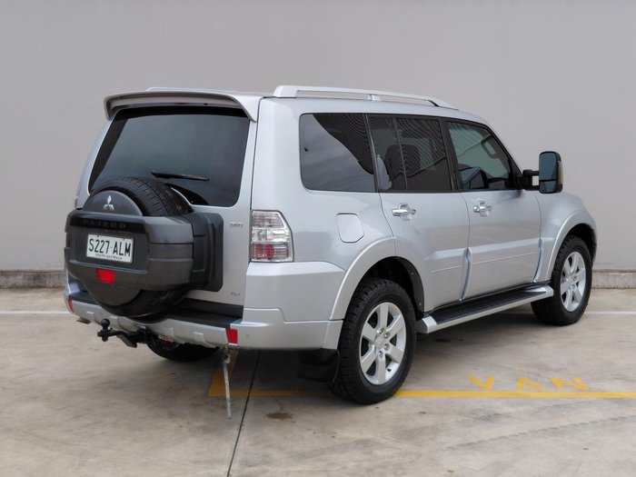 2011 Mitsubishi Pajero GLX