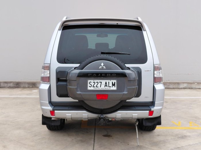 2011 Mitsubishi Pajero GLX