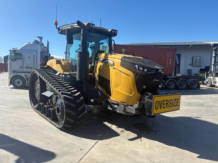 2019 Challenger Mt740