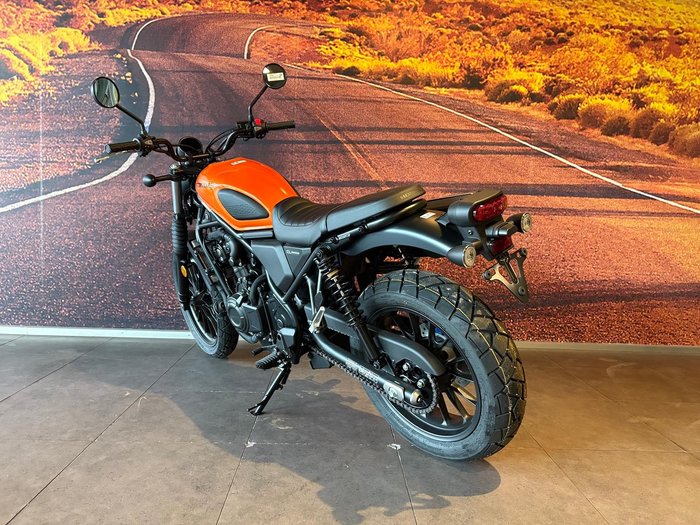 2025 Honda CB650R E-Clutch CB Red