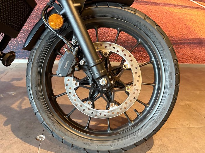 2025 Honda CB650R E-Clutch CB Red