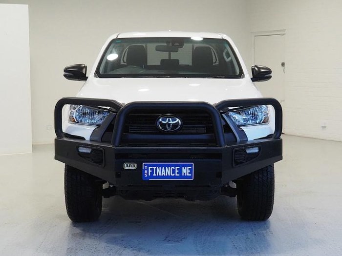 2024 Toyota Hilux SR