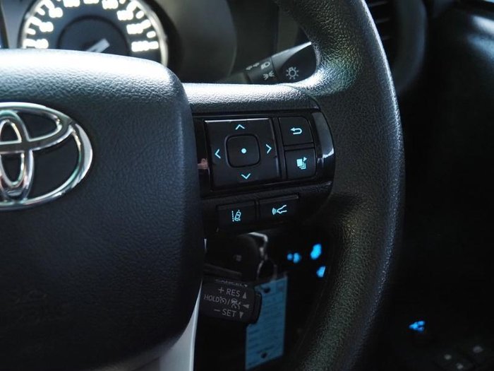 2024 Toyota Hilux SR