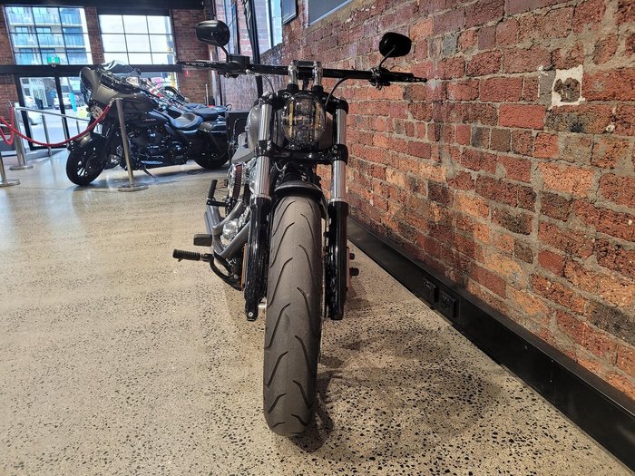 Harley-Davidson Breakout 114 (FXBRS) Softail