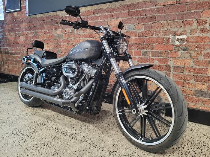 Harley-Davidson Breakout 114 (FXBRS) Softail