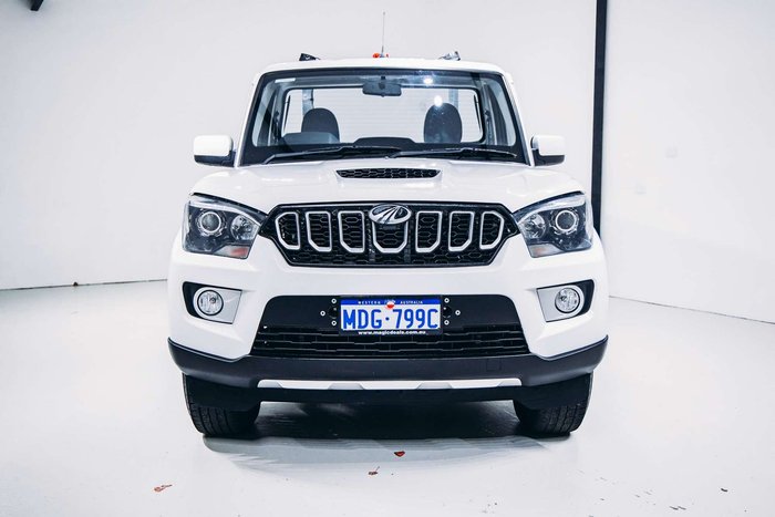 2022 Mahindra PIK-UP S6+