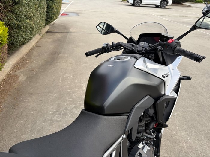 2025 Suzuki GSX-8R (GSX800FRQ)