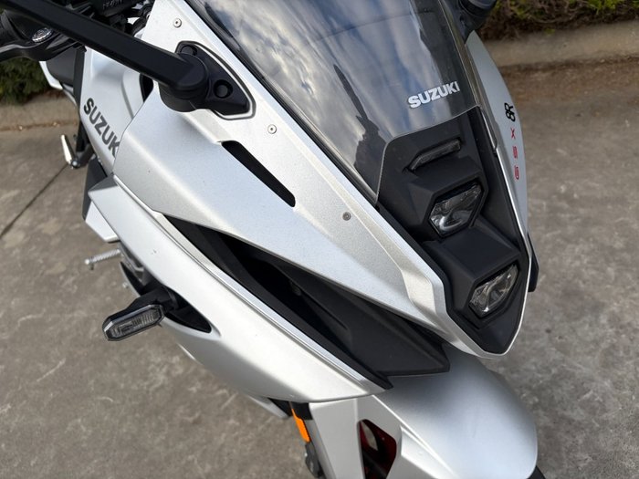2025 Suzuki GSX-8R (GSX800FRQ)
