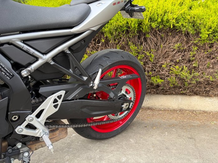 2025 Suzuki GSX-8R (GSX800FRQ)