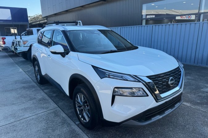 2024 NISSAN X-TRAIL