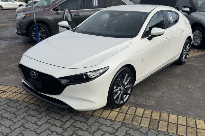 2024 MAZDA MAZDA3 G20 EVOLVE