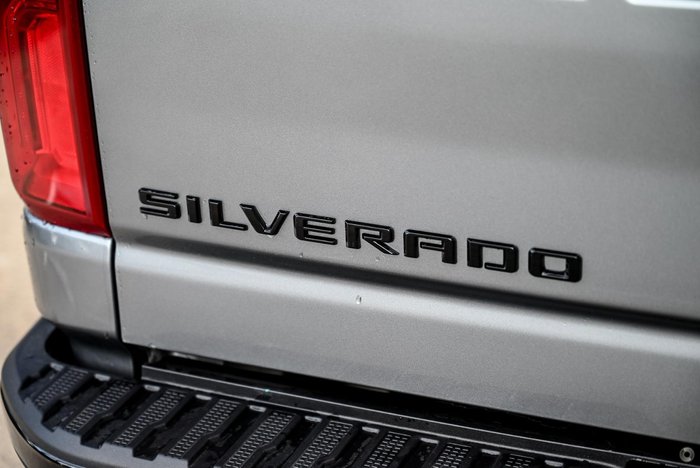 2026 Chevrolet Silverado HD LTZ Premium W/Tech Pack T1 MY26 4X4 Sterling Grey