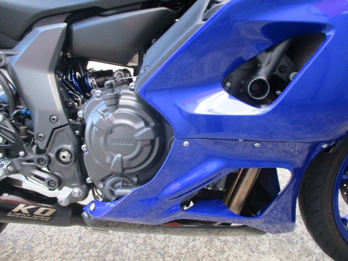 2025 YAMAHA YZF-R7LA BLUE