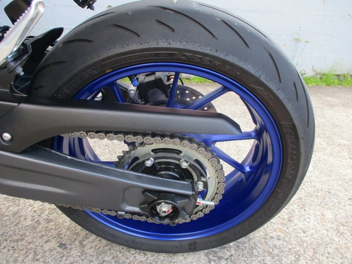 2025 YAMAHA YZF-R7LA BLUE