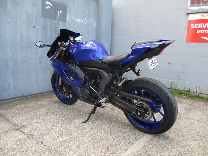 2025 YAMAHA YZF-R7LA BLUE