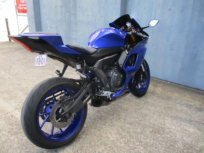 2025 YAMAHA YZF-R7LA BLUE