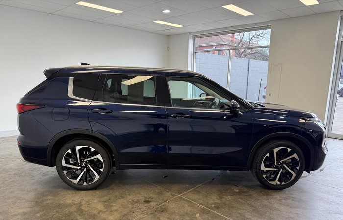 2024 Mitsubishi Outlander Exceed