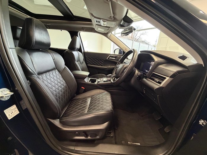 2024 Mitsubishi Outlander Exceed