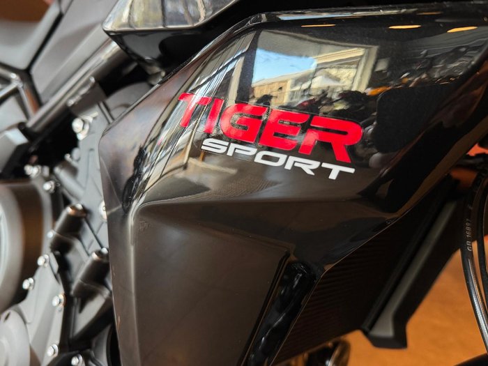 2025 Triumph Tiger Sport 660 Tiger Red