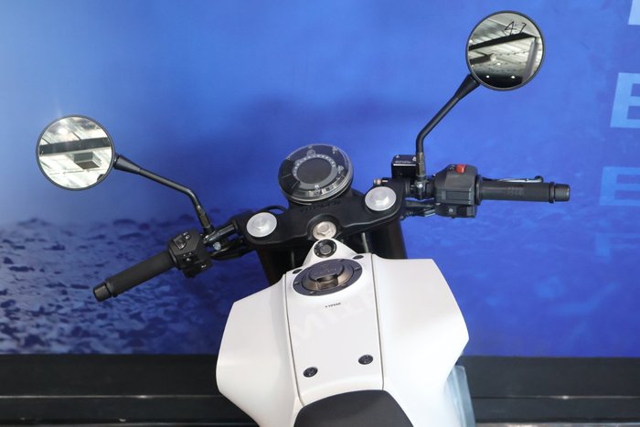 2018 Husqvarna SVARTPILEN 401