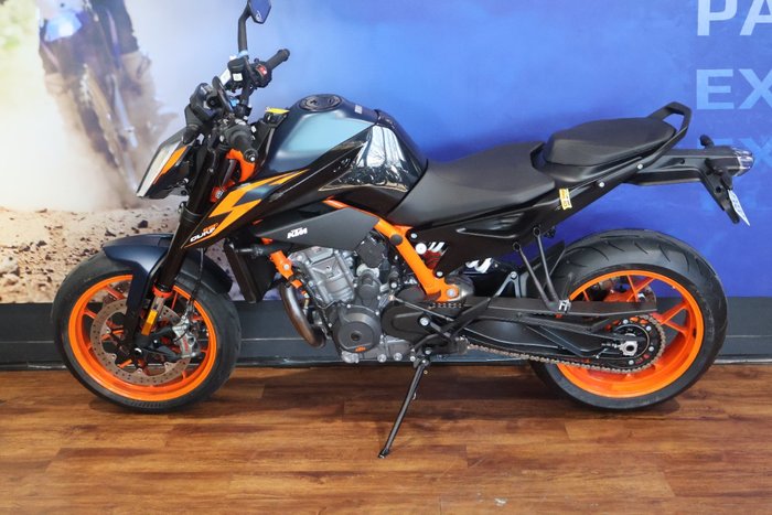 2023 Ktm 890 DUKE R Black