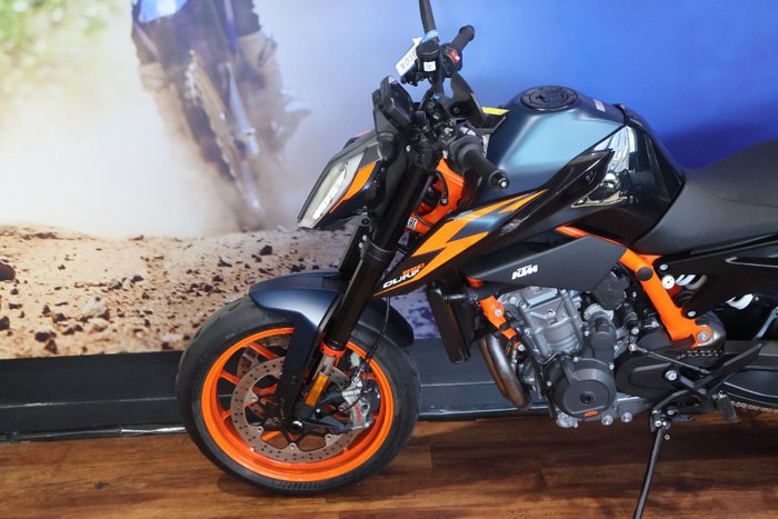 2023 Ktm 890 DUKE R Black