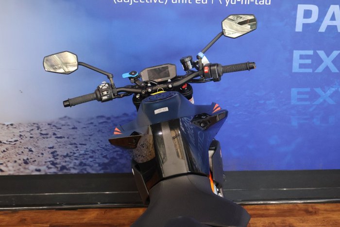 2023 Ktm 890 DUKE R Black