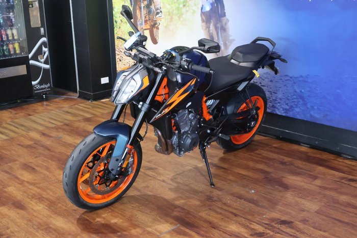 2023 Ktm 890 DUKE R Black
