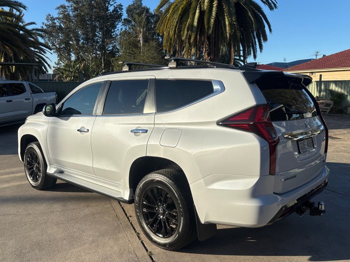 2022 Mitsubishi Pajero Sport GSR
