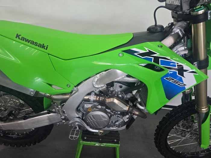 2026 Kawasaki KX250 Green