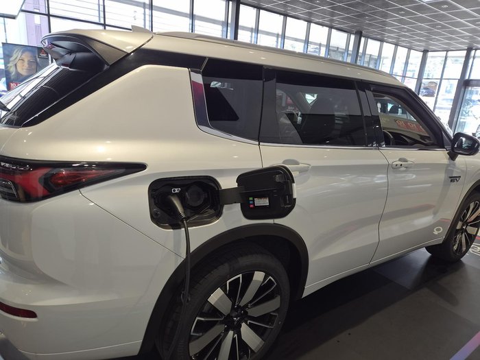 2025 Mitsubishi Outlander