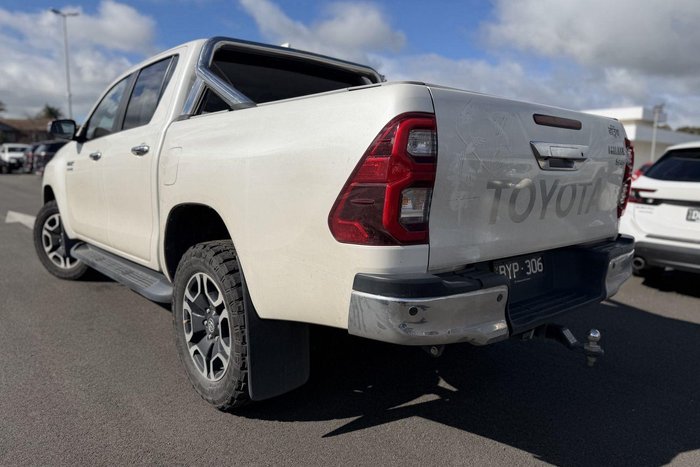 2022 Toyota Hilux SR5