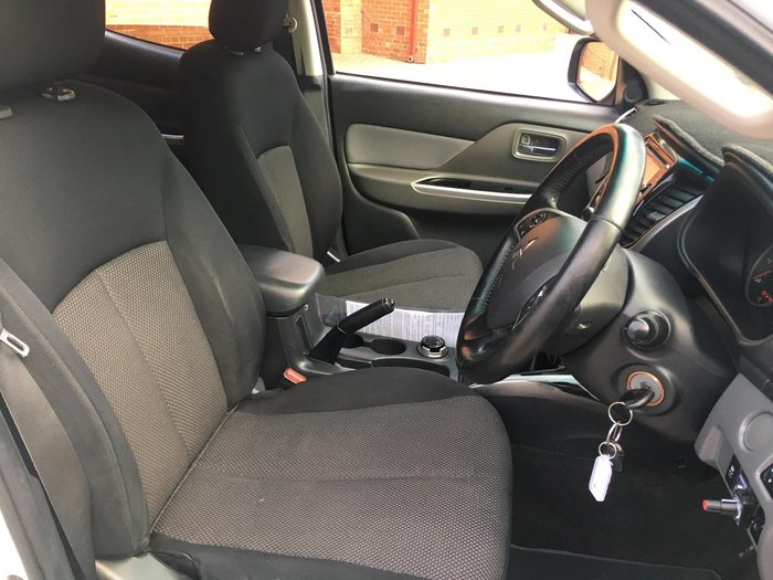 2016 Mitsubishi Triton GLS
