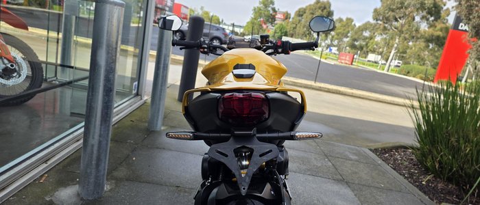 2025 Triumph Street Triple RS Street Triple Yellow