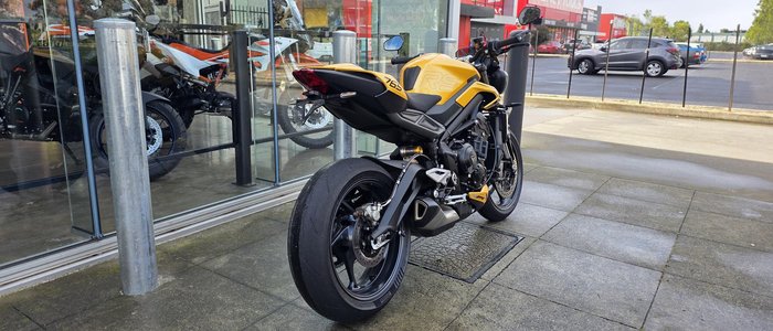2025 Triumph Street Triple RS Street Triple Yellow