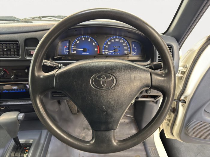 2003 Toyota Hilux