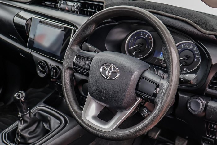 2015 Toyota Hilux SR