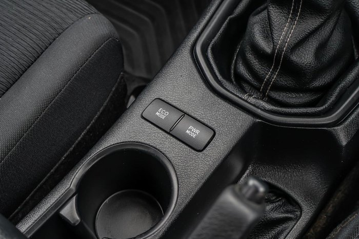2015 Toyota Hilux SR