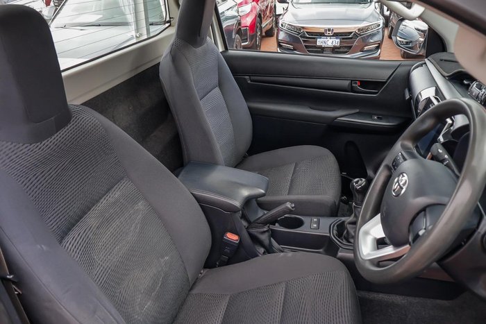 2015 Toyota Hilux SR