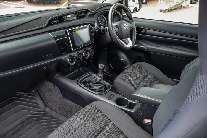 2015 Toyota Hilux SR
