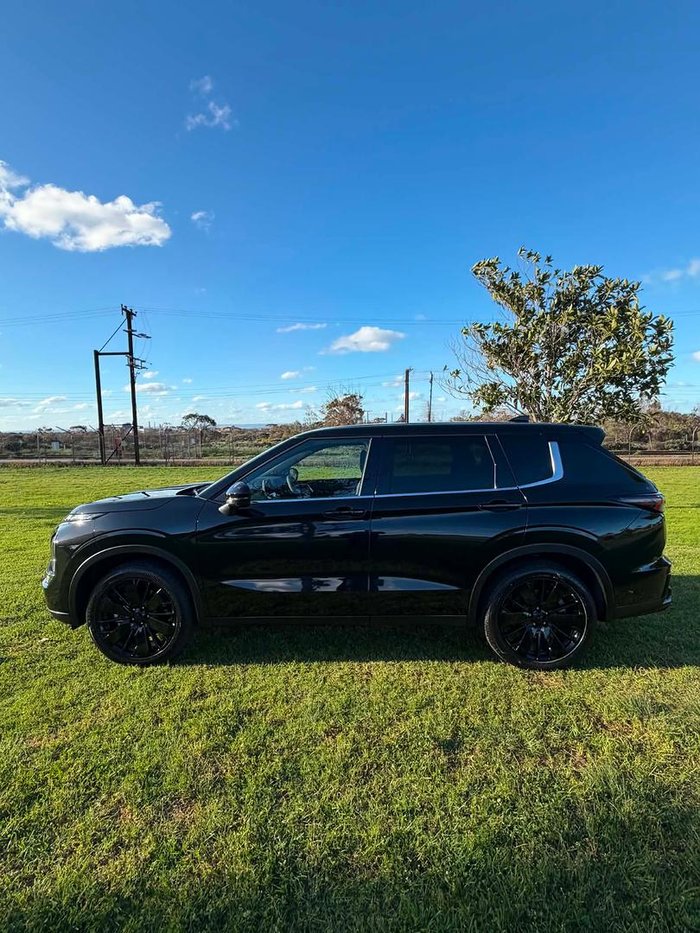 2026 Mitsubishi Outlander Black Edition