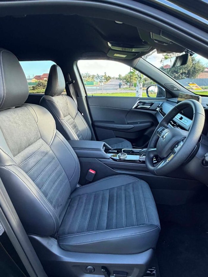2026 Mitsubishi Outlander Black Edition