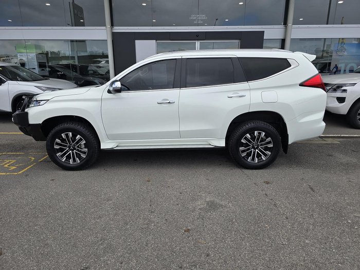 2023 Mitsubishi Pajero Sport GLS