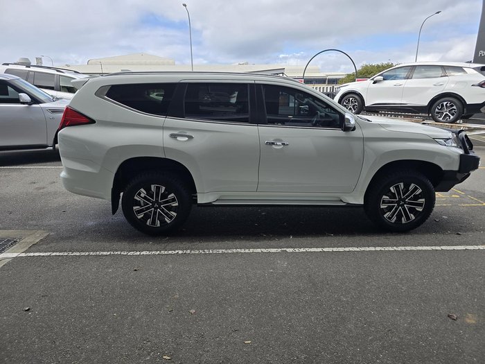 2023 Mitsubishi Pajero Sport GLS