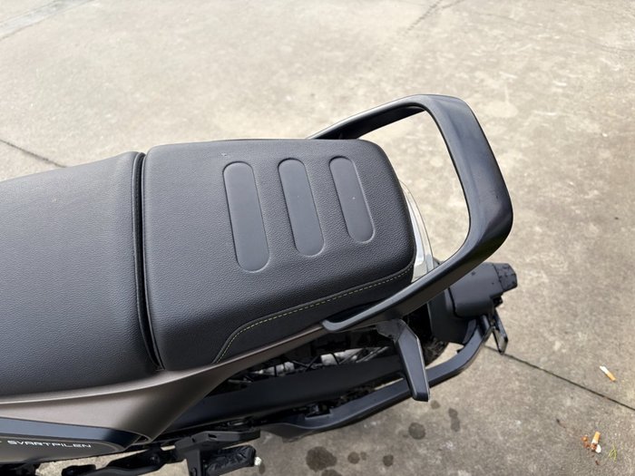 2023 Husqvarna SVARTPILEN 401 Black