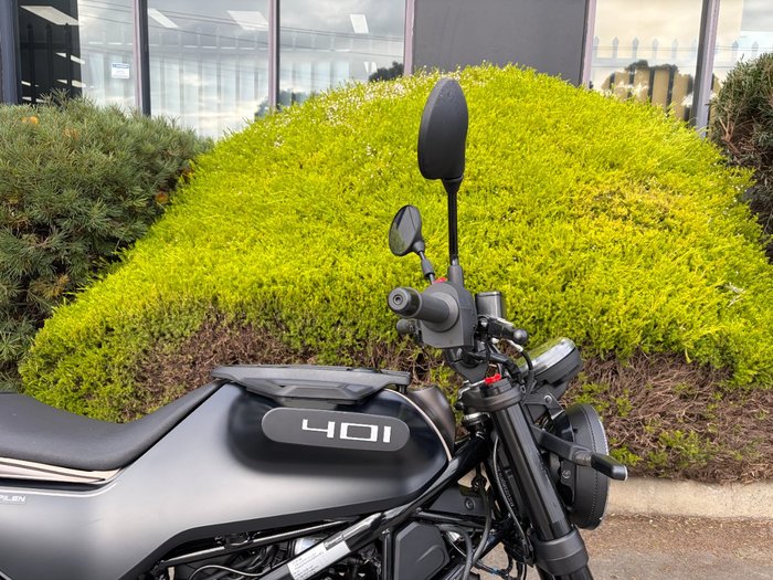2023 Husqvarna SVARTPILEN 401