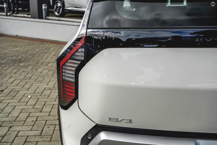 2026 Kia EV3 Air Long Range SV MY27 Clear White